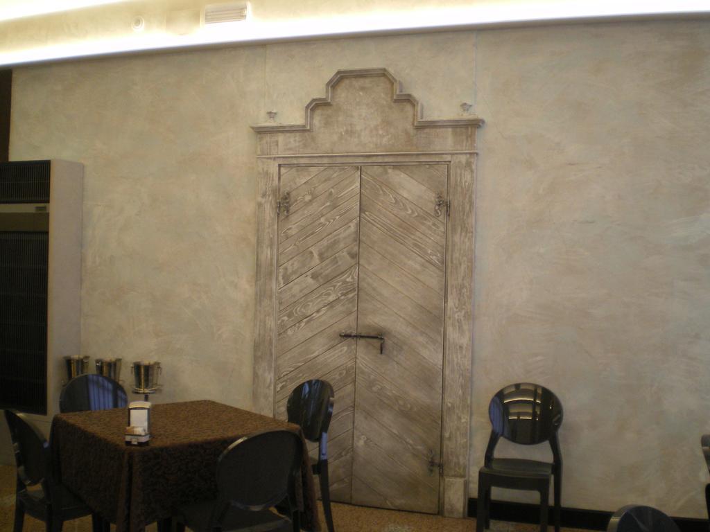 Hotel Pico Mirandola Luaran gambar
