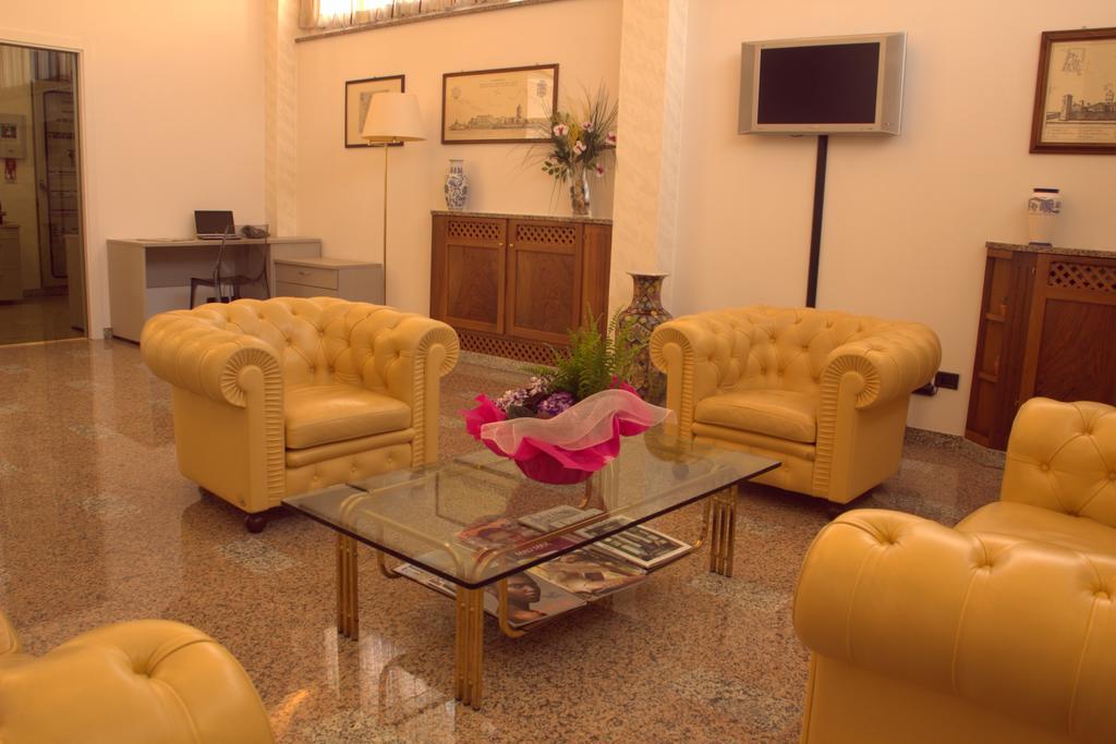 Hotel Pico Mirandola Luaran gambar