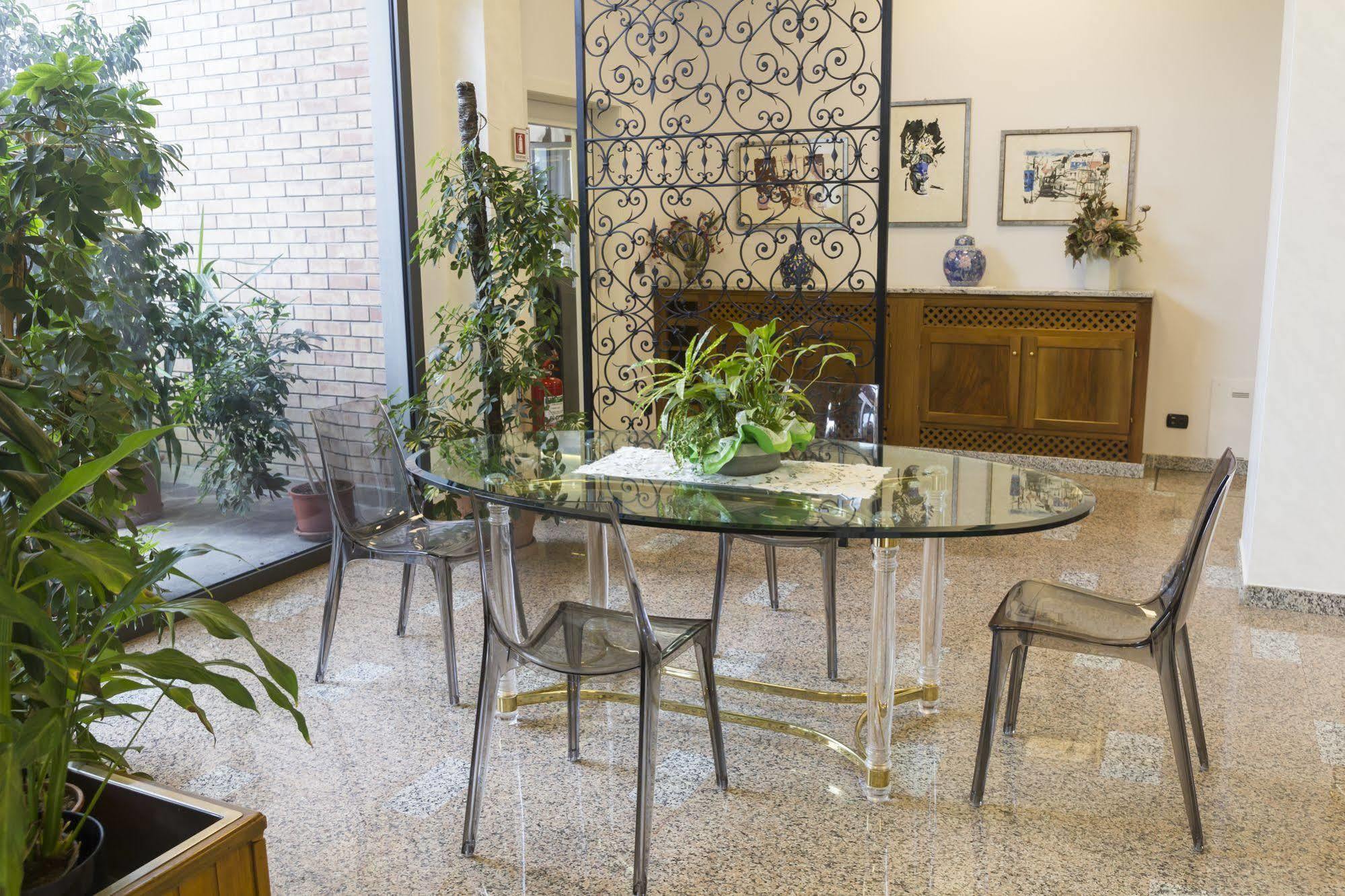 Hotel Pico Mirandola Luaran gambar