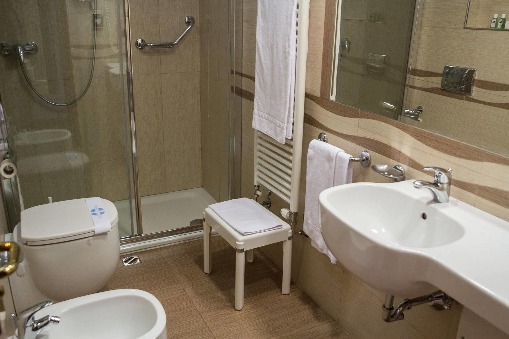 Hotel Pico Mirandola Luaran gambar